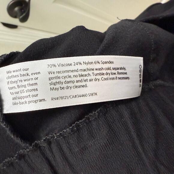 Eileen Fisher Womens Pants Sz S Black Washable Stretch Crepe Pockets Ankle - Picture 9 of 9